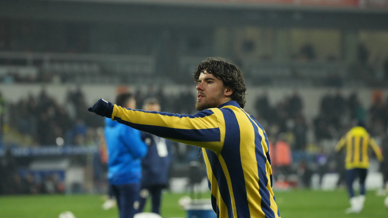 Fenerbahçe Başkanı Ali Koç'tan Ferdi Kadıoğlu için transfer açıklaması: Yeni bir hikayeye yelken açacaktır