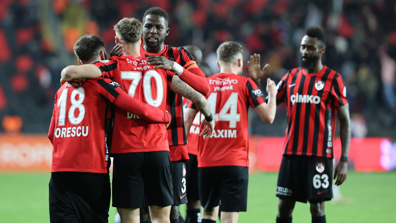 Beşiktaş galibiyetinin ardından Gaziantep FK Başkanı Memik Yılmaz: Camiamız bu ligde kalmayı her şeyden önce hak ediyor