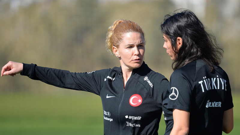 A Milli Kadın Futbol Takımı'nın İsviçre ve Macaristan maçları aday kadrosu açıklandı