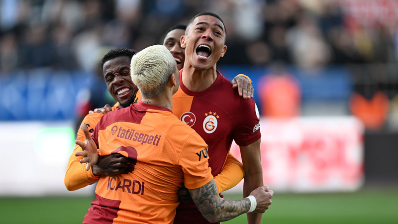 Galatasaray'dan Carlos Vinicius kararı!