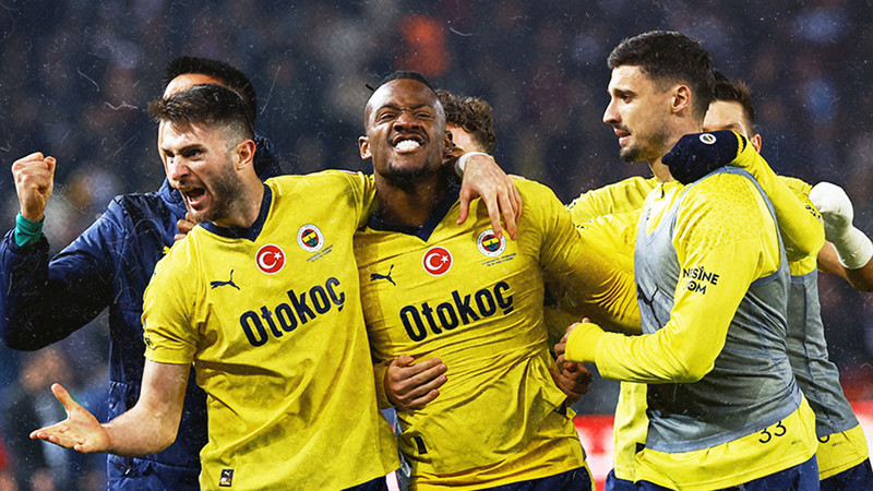 Leeds United Fenerbahçe'den transfer yapıyor! Tek şarta bağlı