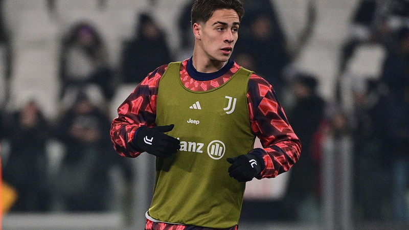 Juventus Teknik Direktörü Massimiliano Allegri taktik değiştiriyor, Kenan Yıldız 11'e geçiyor