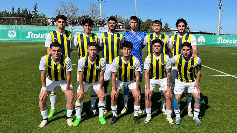 Türk futbol tarihine geçecek olay: Fenerbahçe U19 takımı bir günde iki maça çıkacak