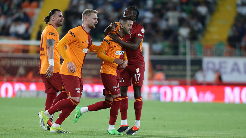 Galatasaraylı futbolcular soyunma odasındaki konuşmalara vurgu yaptı