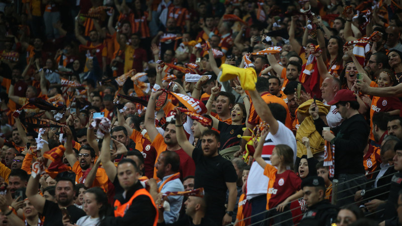 Galatasaray'ın kasası doldu: Tam 2.8 milyar TL gelir!