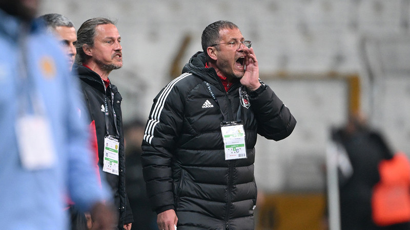 Serdar Topraktepe, futbolculara ne söylediğini anlattı