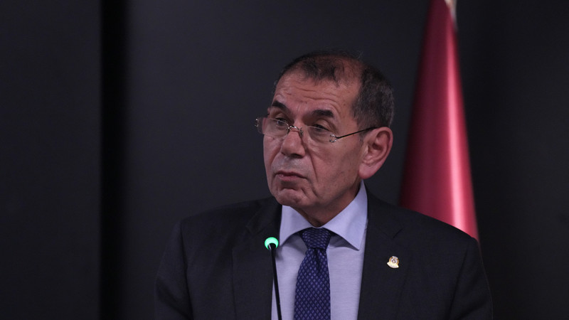 Dursun Özbek'ten Süheyl Batum'a Florya yanıtı