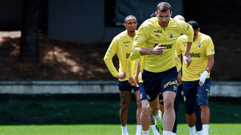 Fenerbahçe'de Galatasaray derbisi için sürpriz forvet tercihi