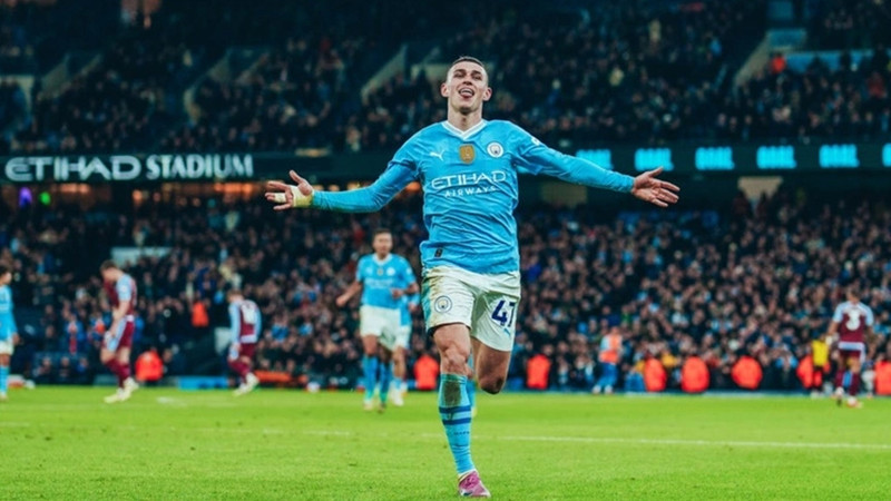 Premier Lig'de yılın futbolcusu Phil Foden oldu