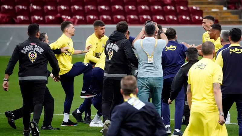 Galatasaray Stat Müdürü'nün kaburgasında kırık tespit edildi