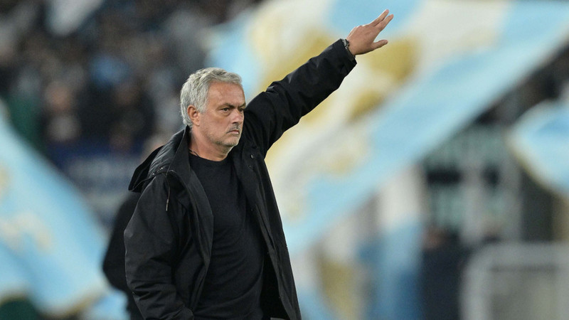 Jose Mourinho'nun ekibini duyurdular
