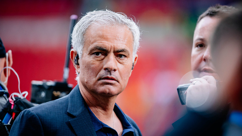 Tarihi gün: Jose Mourinho, Fenerbahçe'ye imza atmaya geldi!