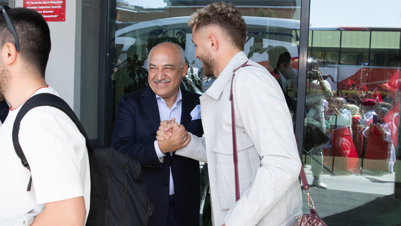 Mehmet Büyükekşi: Buffon ve Volkan Demirel bir araya gelecek