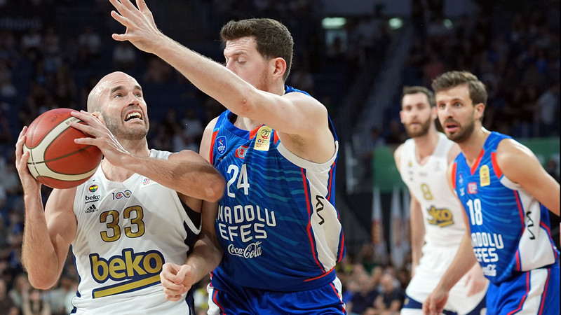 Fenerbahçe Beko, Anadolu Efes karşısında seriyi 2-0'a getirdi