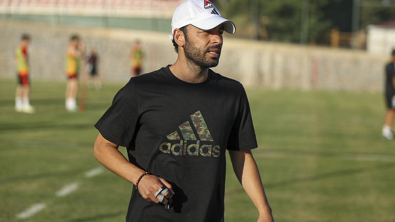 Selçuk İnan transfer istediği bölgeleri açıkladı: Stoper, forvet orta saha ve kanat...