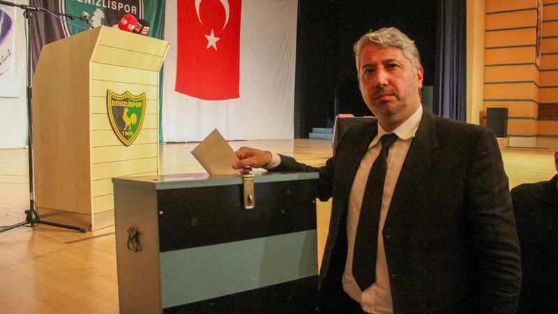 Denizlispor takım otobüsünü satışa çıkardı!