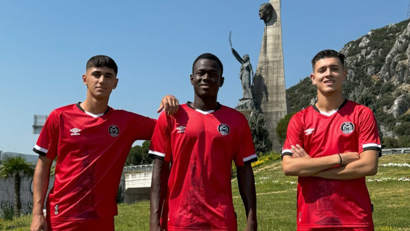 Manisa FK'dan milli mücadele forması
