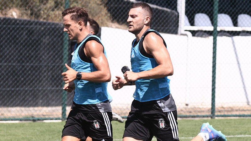 İlhan Palut Giovanni van Bronckhorst'tan Amir Hadziahmetovic’i istedi