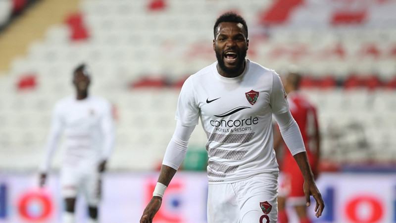 Aaron Boupendza, Türkiye'ye dönüyor! İşte yeni takımı