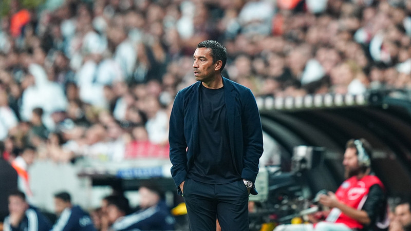 Giovanni van Bronckhorst: Ajax'a zor anlar yaşatacağız