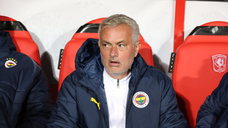 Jose Mourinho ilk mağlubiyetini 22 yıl önce aldı 3 finalin ikisini kazandı