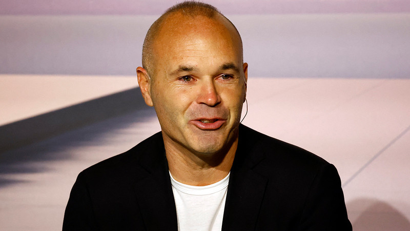 Real Madrid'den Andres Iniesta'ya özel veda: Hayranlıklarımızı gönderiyoruz