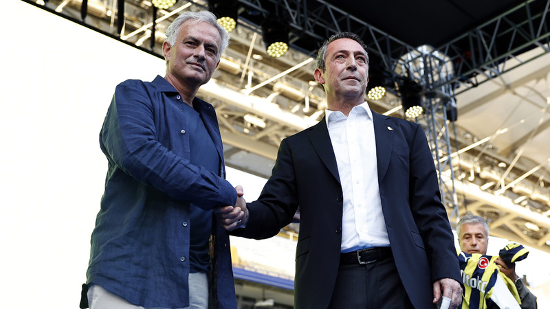 Fenerbahçe'de dev zirve! Mourinho, Ali Koç'a söz verdi