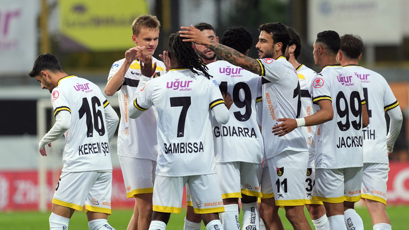 İstanbulspor, Kilis Belediyespor'u 4 golle yenerek turladı