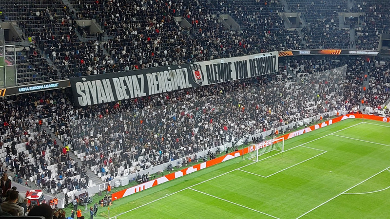 Beşiktaş taraftarı: Kahrolsun İsrail, Filistin'e özgürlük