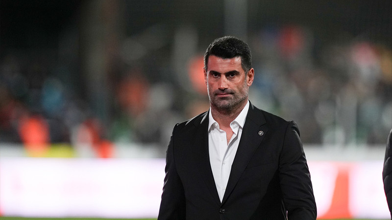 Volkan Demirel, Galatasaray maçının ardından faturayı hakem ekibine kesti: Bugün sahada 14'e 10 oynadık