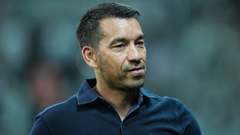 Rijkaard, Riekerink, Cocu ve son olarak Van Bronckhorst! Süper Lig'de Hollandalı hoca tutmuyor