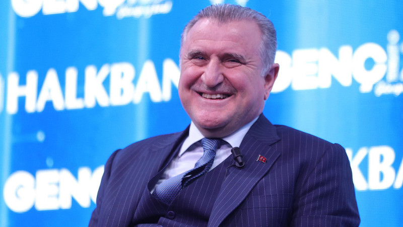 Gençlik ve Spor Bakanı Osman Aşkın Bak: Futbolda daha fazla diyaloğa ve birlikteliğe ihtiyacımız var