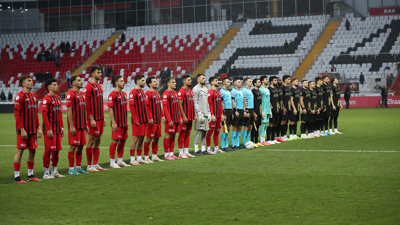 10 gollü maçta turu geçen taraf Çorum FK!