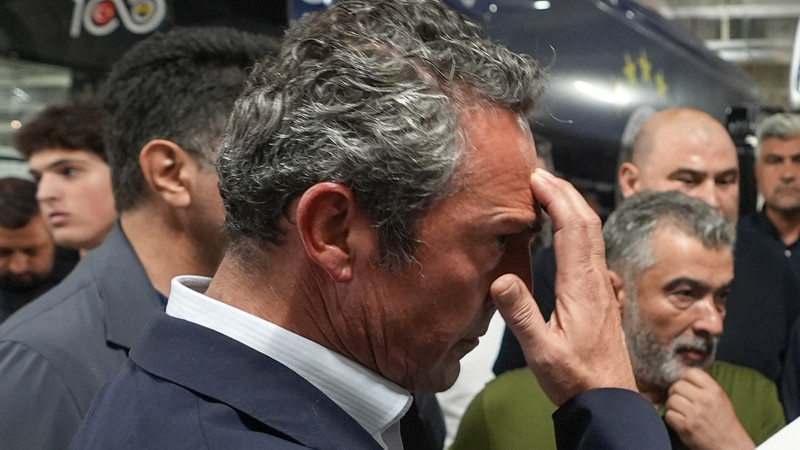 Ali Koç'un 15 milyon euroya satmadığı Osayi Samuel bedava Fenerbahçe'den ayrlıyor