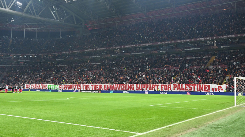 Celtic taraftar grubu, Galatasaray tribünündeki Filistin'e destek pankartlarını paylaştı