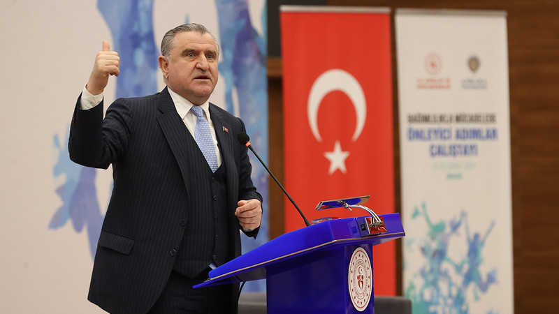 Bakan Bak: Bağımlılıkla mücadelede en önemli husus ailedir