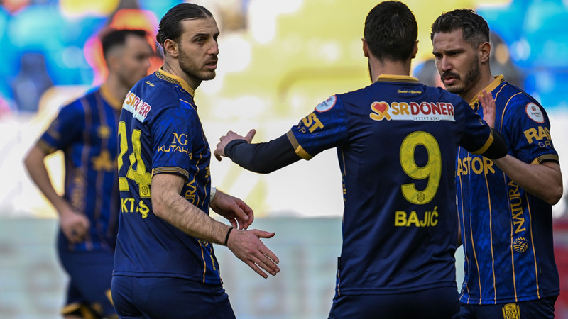 Ankaragücü, Yeni Malatyaspor'u 3 golle geçti