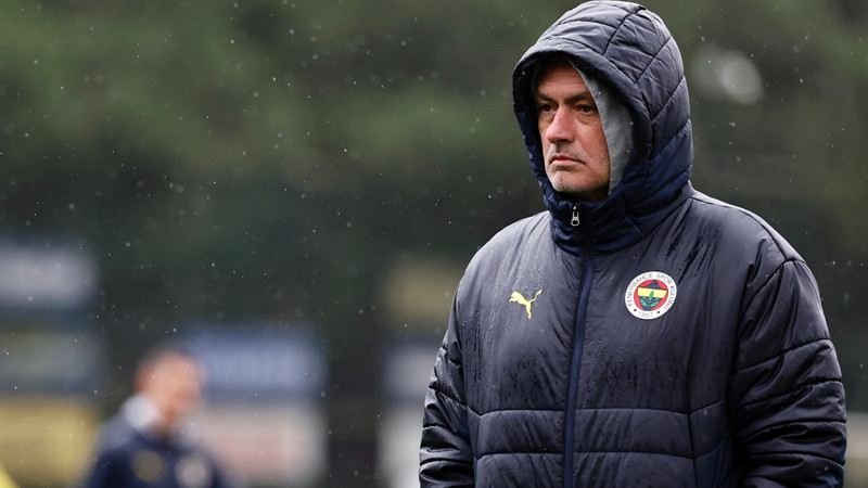 Jose Mourinho'dan öğrencilerine: Üzülecek vaktimiz yok daha şampiyonluk yarışı bitmedi