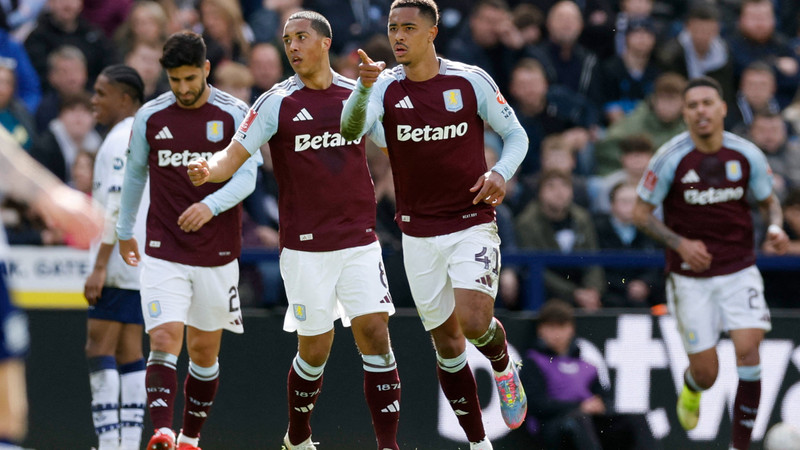 Aston Villa, FA Cup'ta yarı finalde