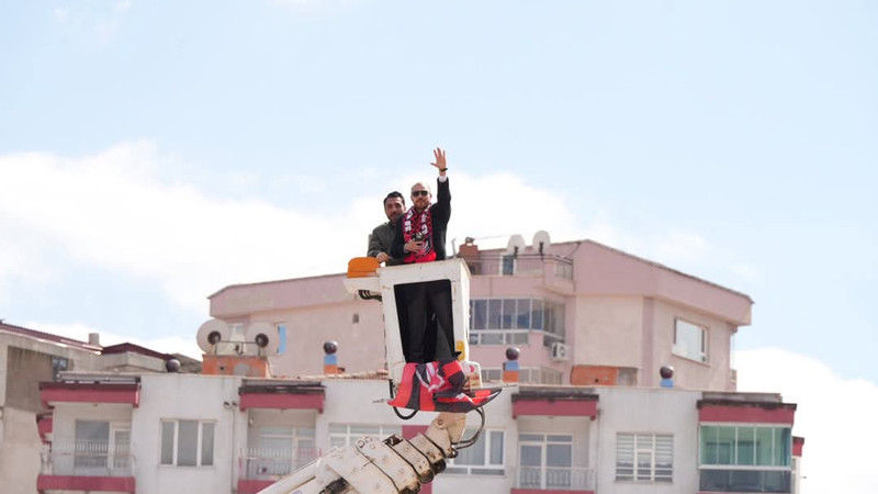 Uşakspor Başkanı Doğukan Kurnaz maçı vince çıkarak izledi