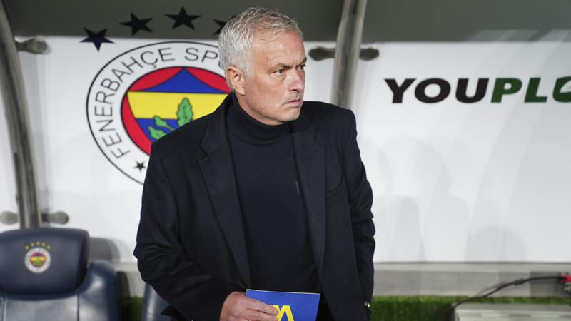 Jose Mourinho Talisca'yı 10 numarada oynatacak Sebastian Szymanski'yi kulübede oturtacak