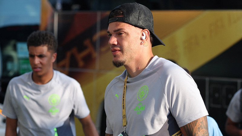 Galatasaray Ederson'u transfer edemezse Tzolakis'e gidecek