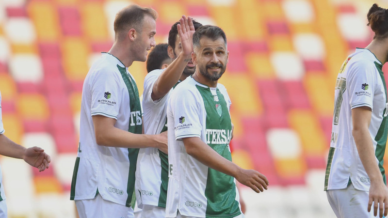Bursaspor'dan görkemli başlangıç: 8-0