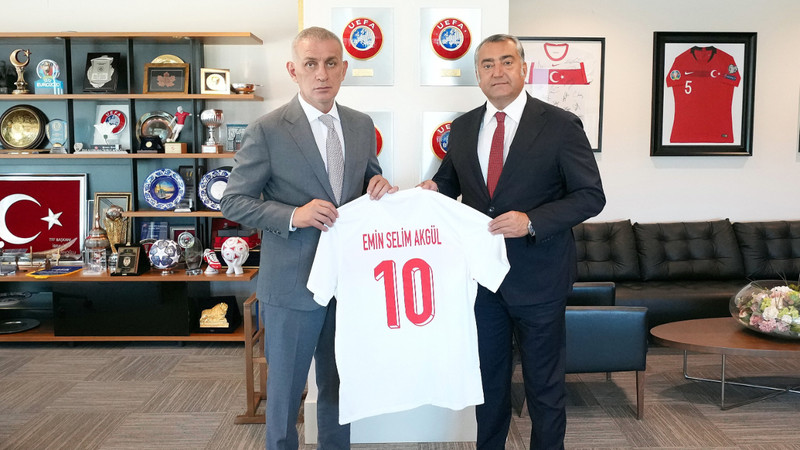 3. Lig'e yükselen Galata SK'da başkan Emin Selim Akgül'den TFF'ye ziyaret