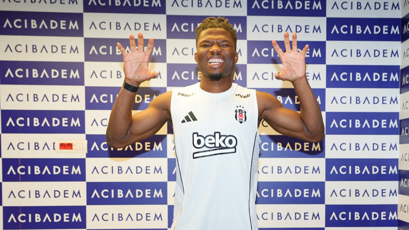 Beşiktaş'ın görüşmelere başladığı El Bilal Toure sağlık kontrollerinden geçti