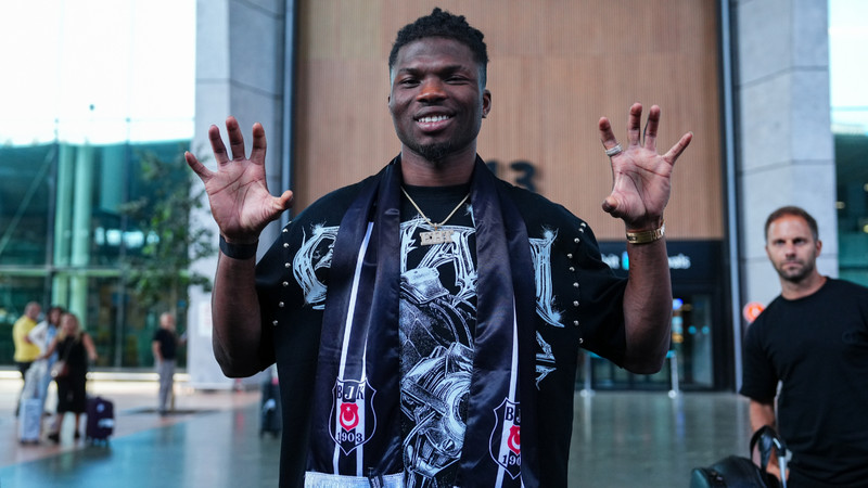 El Bilal Toure patlamayı Beşiktaş'ta yapmak istiyor!