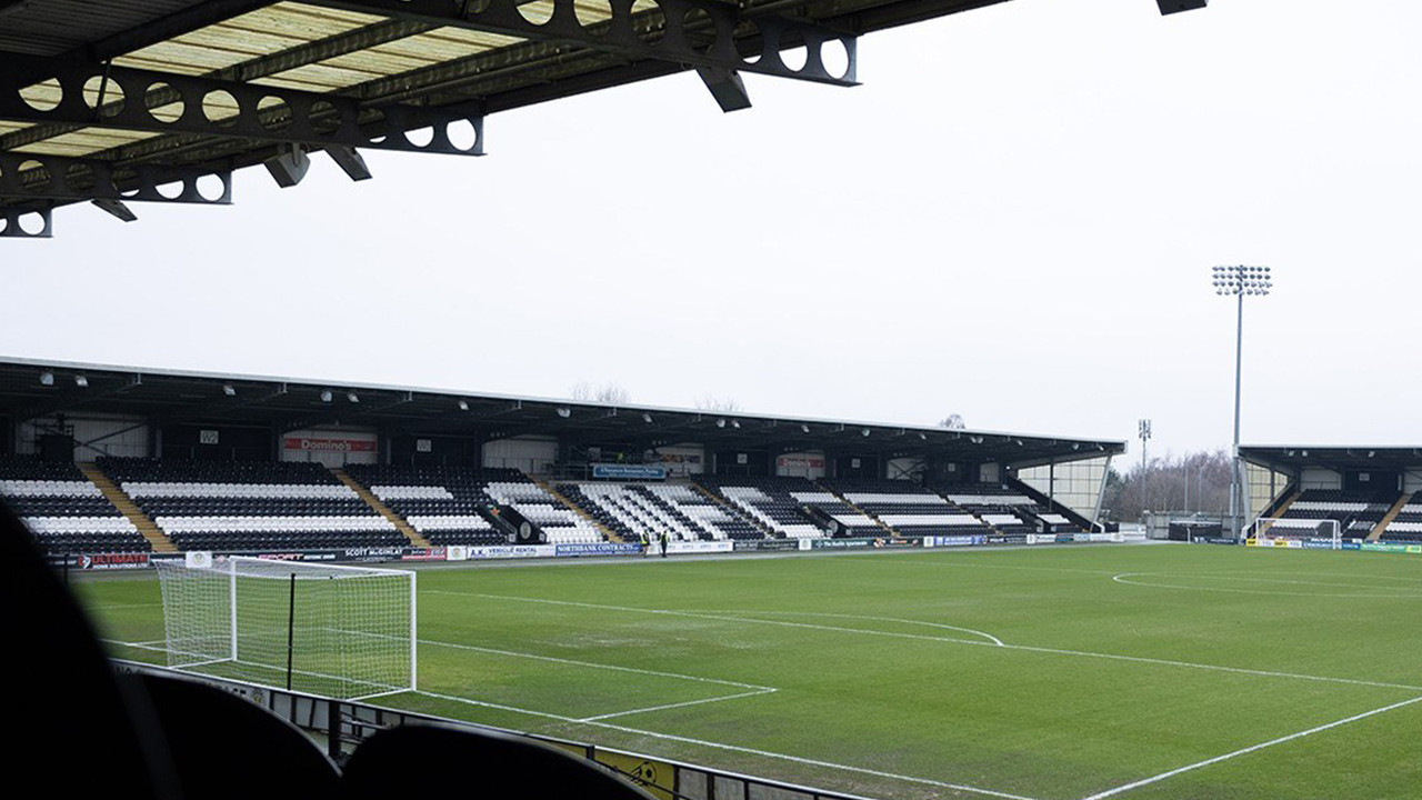 St. Mirren'e ev sahipliği yapan SMiSA Stadyumu'ndan bir fotoğraf.