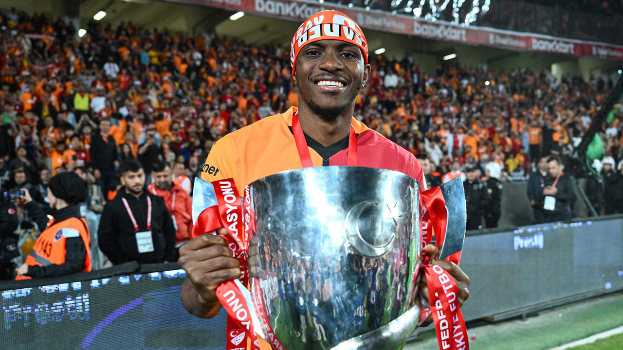 Victor Osimhen'in İstanbul'a geliş tarihi belli oldu!