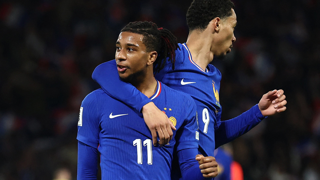 Michael Olise Fransa Milli Takımı formasıyla.