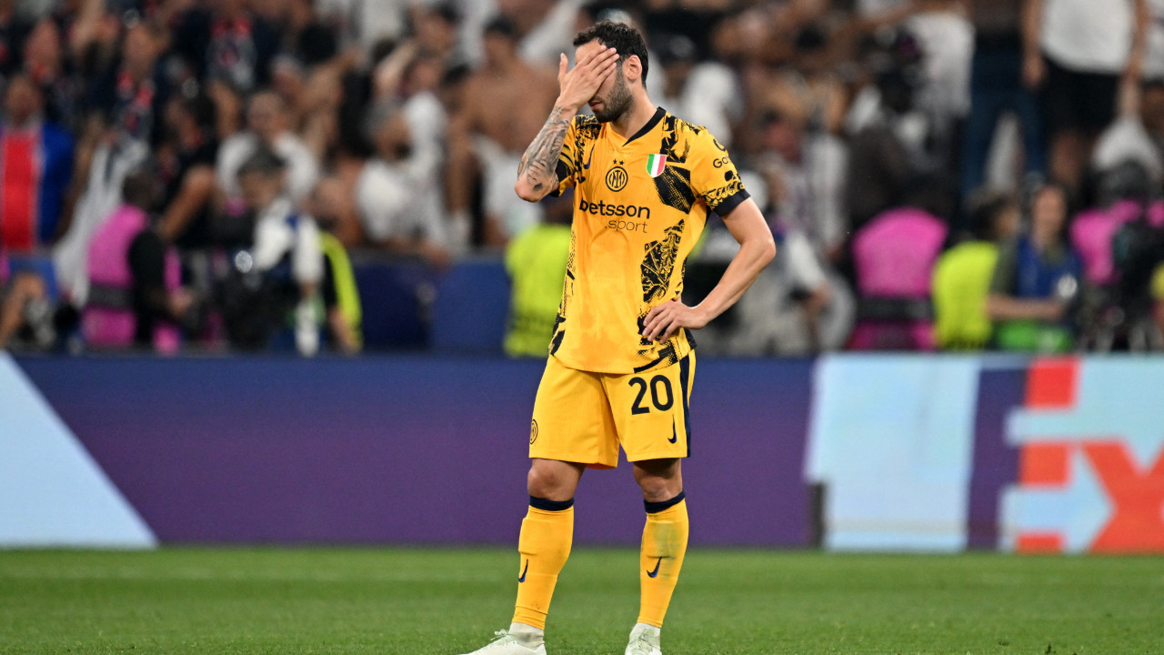 Hakan &Ccedil;alhanoğlu ocakta imza atmazsa haziranda Galatasaray'da!